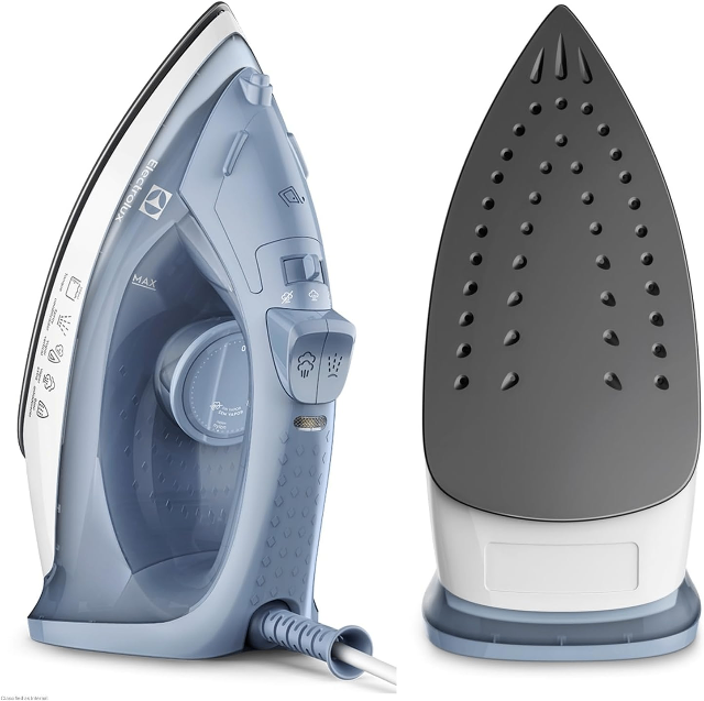 Ferro de passar seco e vapor Electrolux base antiaderente vapor vertical extra 1200W cabo 1,35m azul ESI10 127v