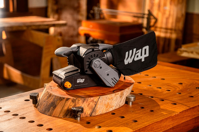 WAP Lixadeira Roto Orbital ELO 250 com Coletor de Pó Removível, Empunhadura e Base Emborrachada, 110 x 105mm 250W